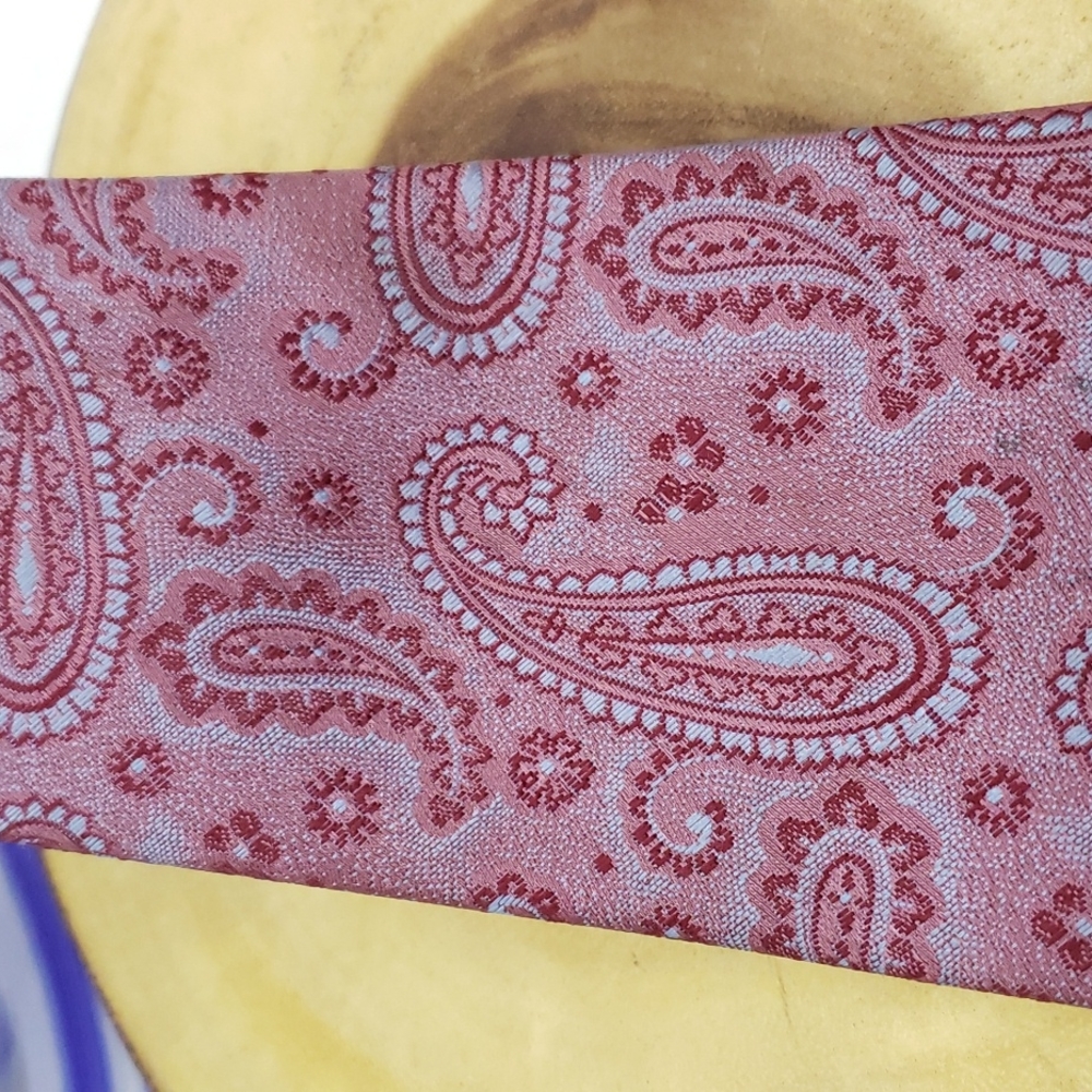 Designer Collection Tie - Picture 2 of 3